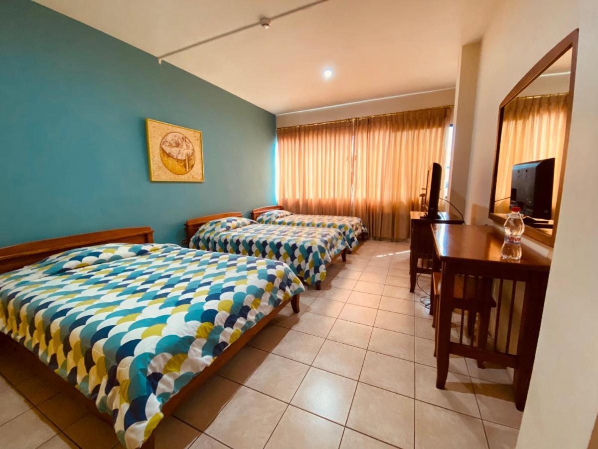 Hostal Solar Del Puerto Мачала Екстериор снимка